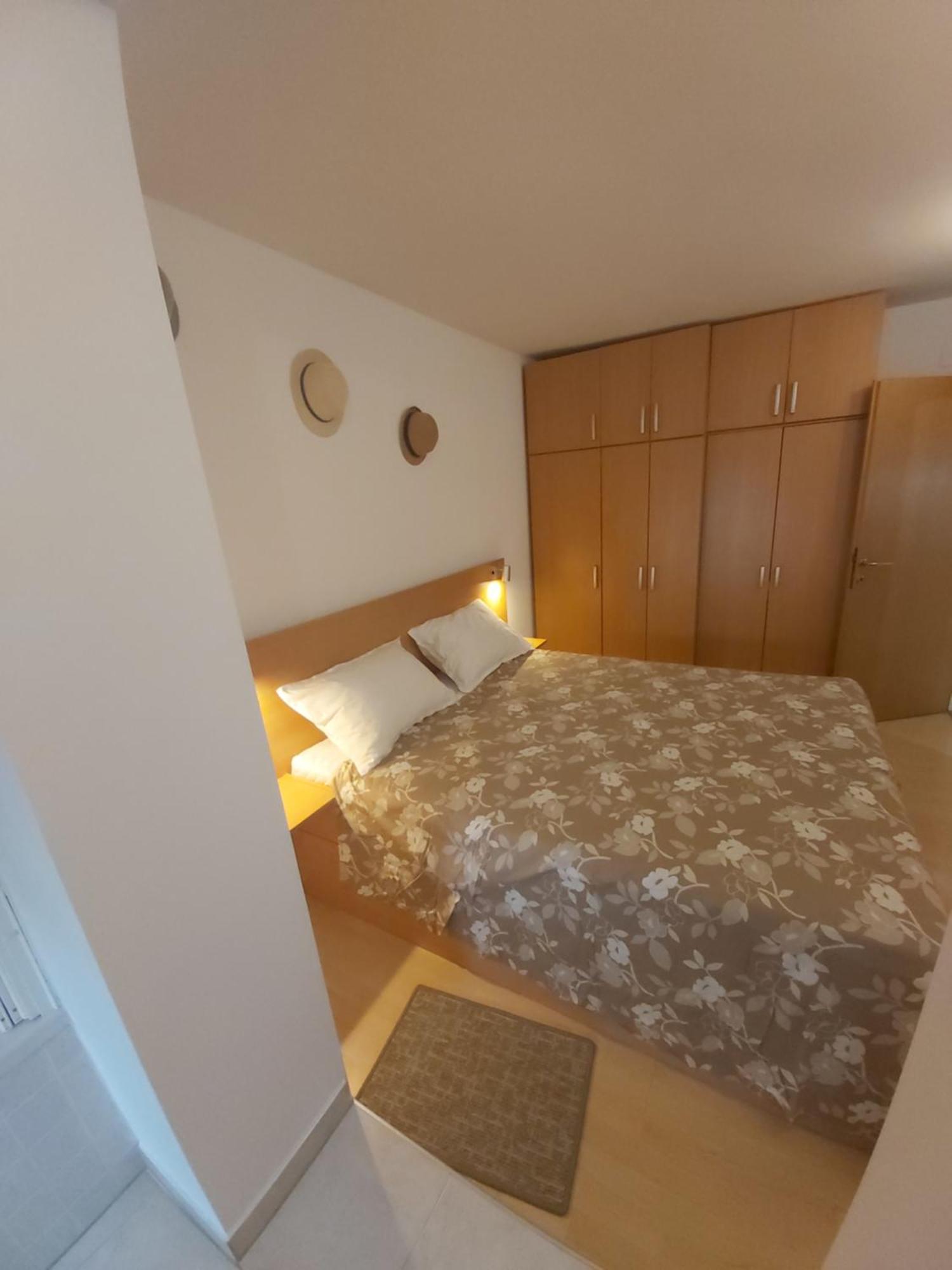 Apartman Luce With Shared Pool Zadar Extérieur photo