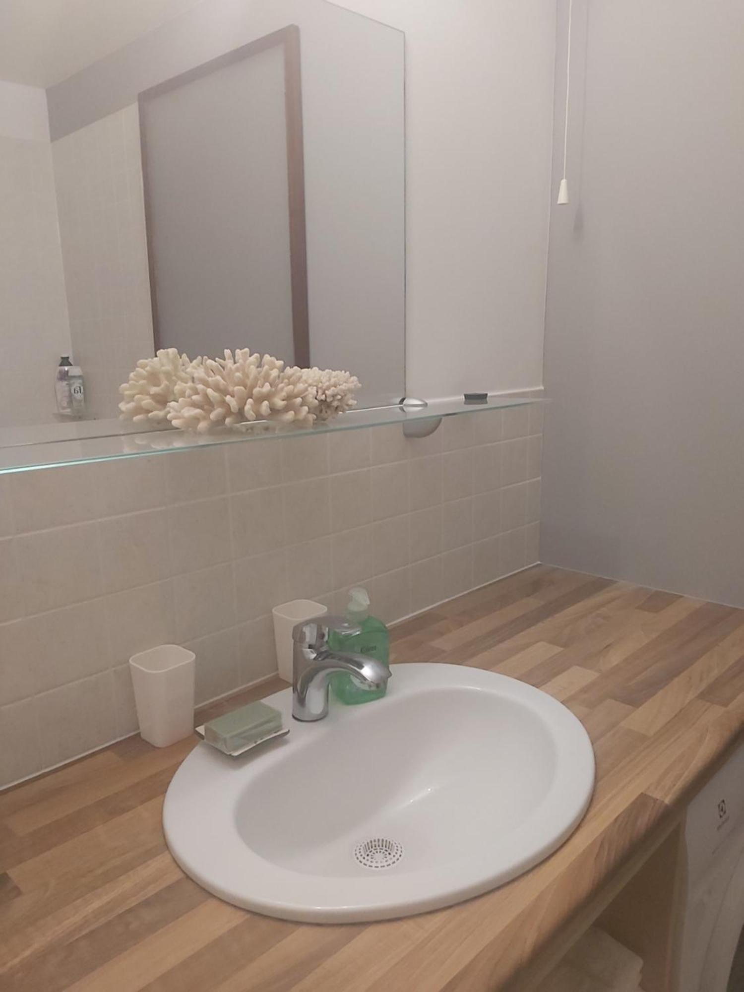 Apartman Luce With Shared Pool Zadar Extérieur photo